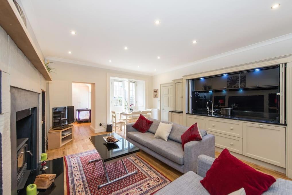 Self Catering , City Centre Apartment With Parking Εδιμβούργο Εξωτερικό φωτογραφία
