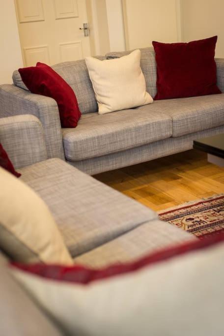 Self Catering , City Centre Apartment With Parking Εδιμβούργο Εξωτερικό φωτογραφία