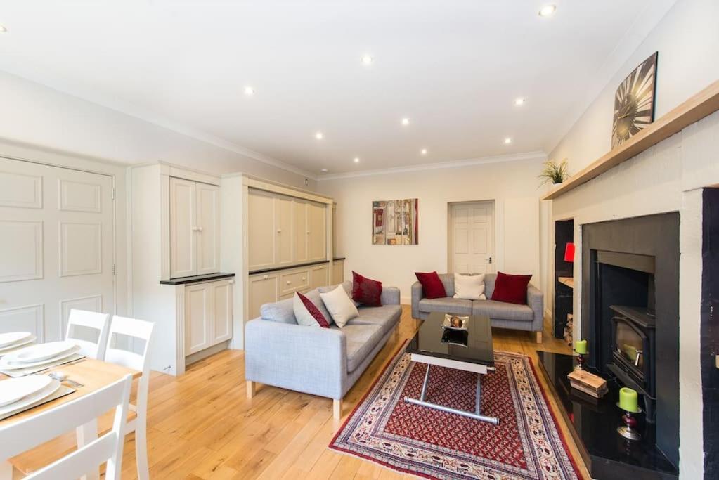 Self Catering , City Centre Apartment With Parking Εδιμβούργο Εξωτερικό φωτογραφία