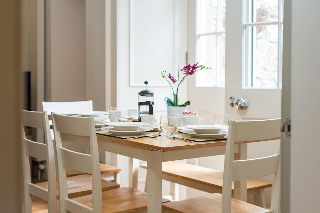 Self Catering , City Centre Apartment With Parking Εδιμβούργο Εξωτερικό φωτογραφία